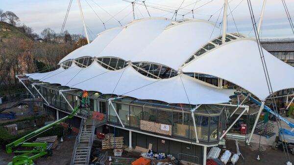 Replacing the Most Complex Roof Structure in Europe